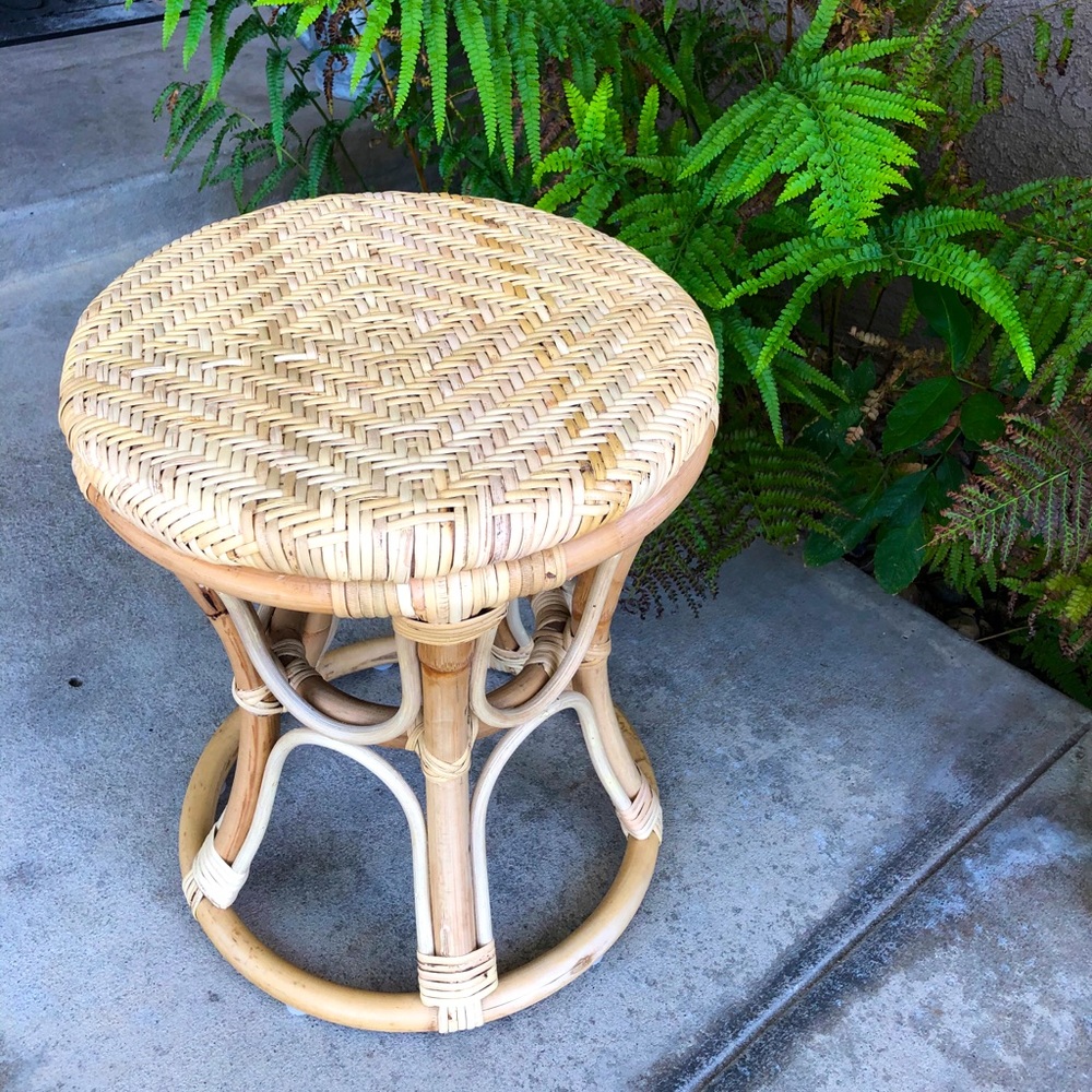 Bamboo Rattan S t o o l